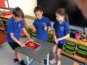 Earthquake Proof Building Challenge in Primary 5 