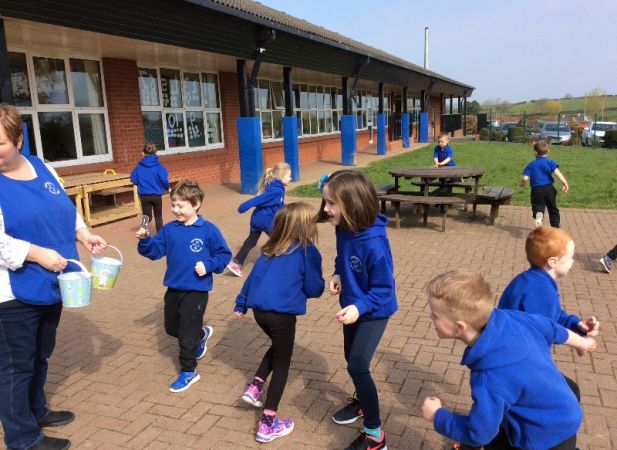 Easter Egg Hunt in P2