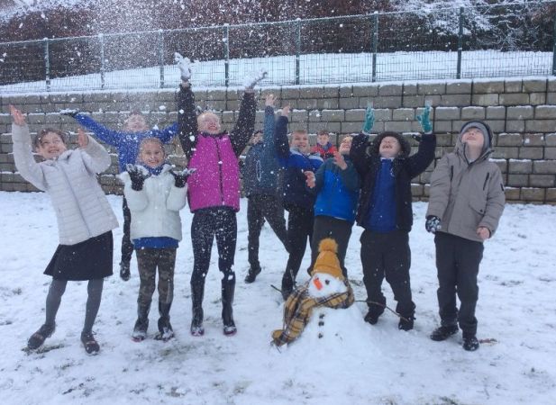 “Let it snow, let it snow, let it snow! 🎶🎶⛄️🌨